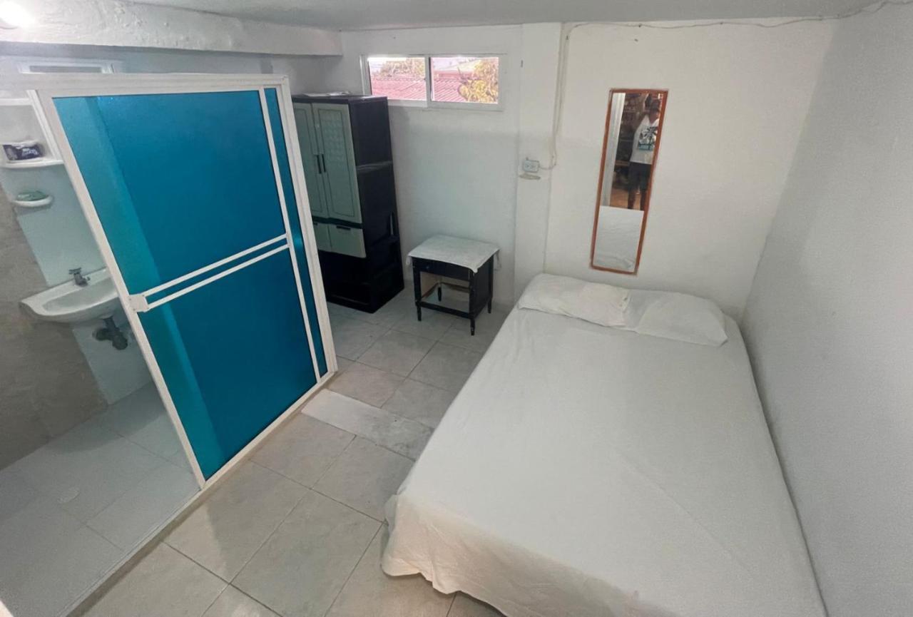 Habitación en casa particular Esther House - Posada Familiar Cartagena